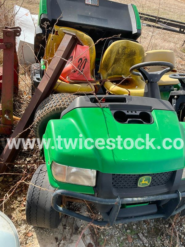 John Deere Gator