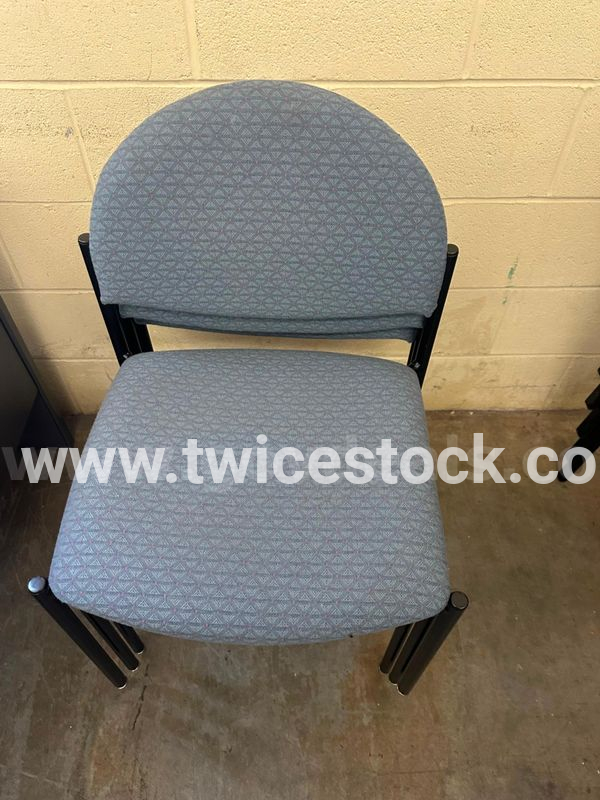 Lot of 3 grey chairs