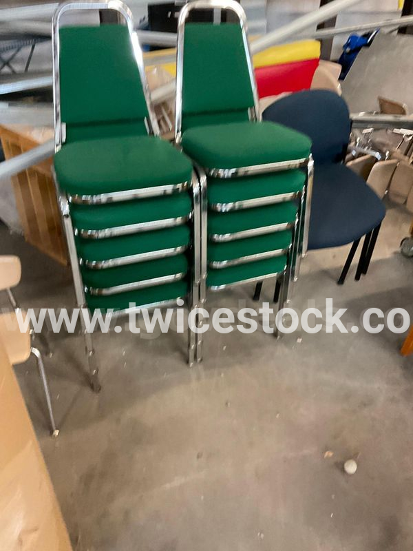 Lot of 11 stacking Chairs