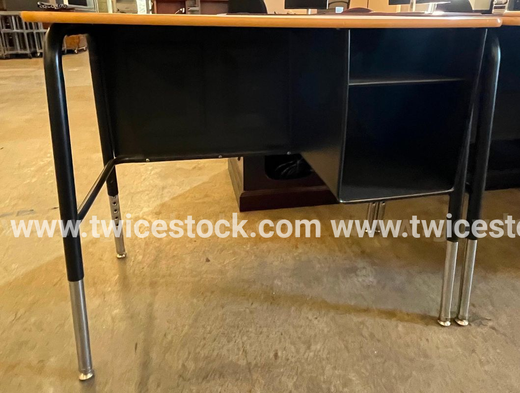 Virco 765 Series Jr. Executive School Desk