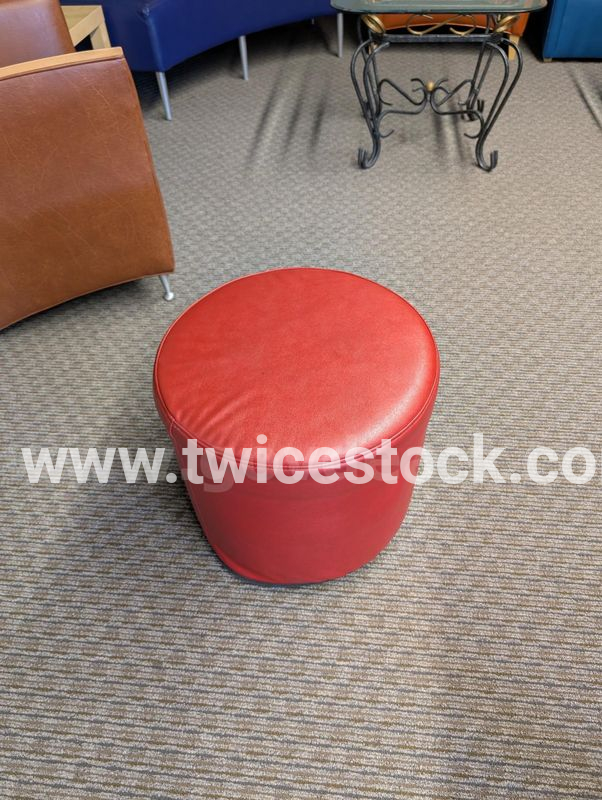 4 round stools